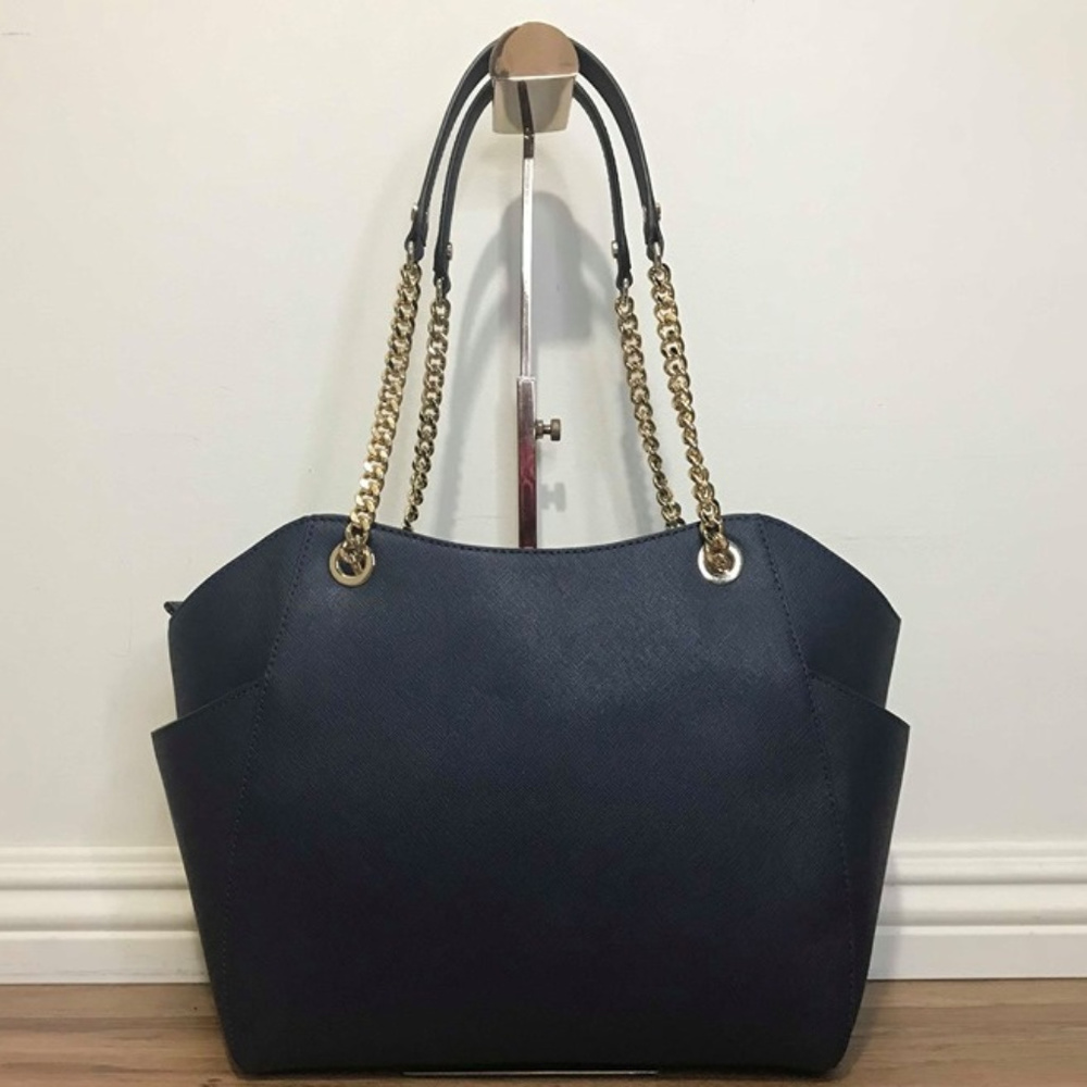 ❤️❤️SOLD❤️❤️Michael Kors Leather Saffiano Purse🥣 - Picture 2 of 8